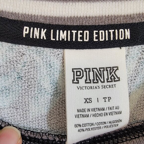 PINK Limited Edition Sweatshirt Tropical Floral Leaf Pattern Crewneck Sz XS - Picture 4 of 8